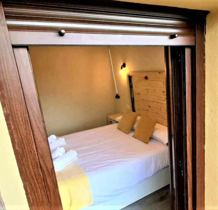 Apartamentos La Rosa Y El Pastor Guijo de Santa Barbara ภายนอก รูปภาพ