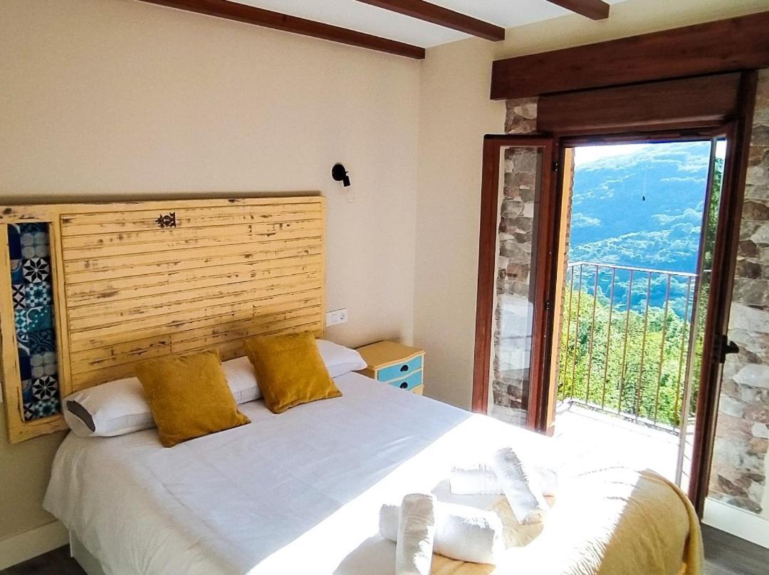 Apartamentos La Rosa Y El Pastor Guijo de Santa Barbara ภายนอก รูปภาพ